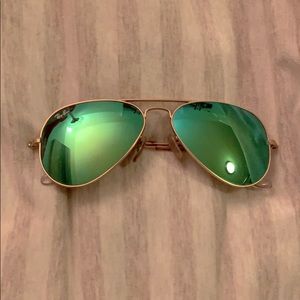 Ray bans, aviators, small lens, green mirror